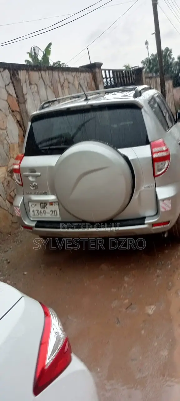 Toyota RAV4 2012 Silver