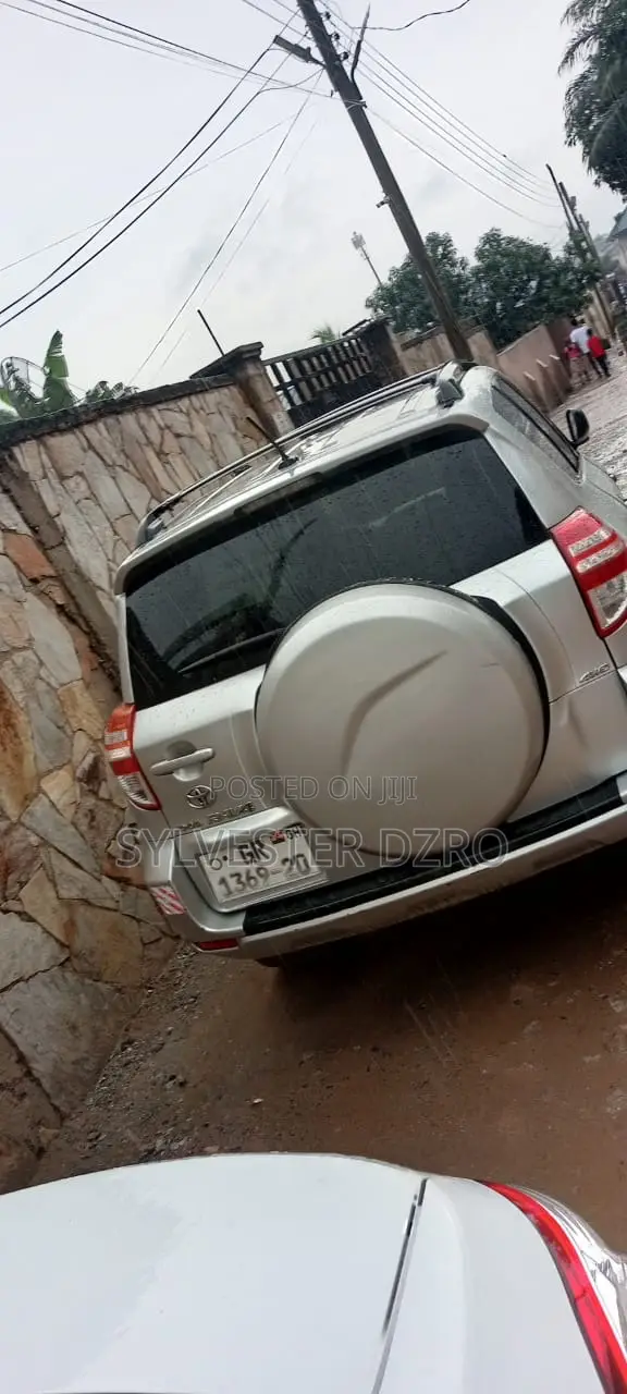 Toyota RAV4 2012 Silver