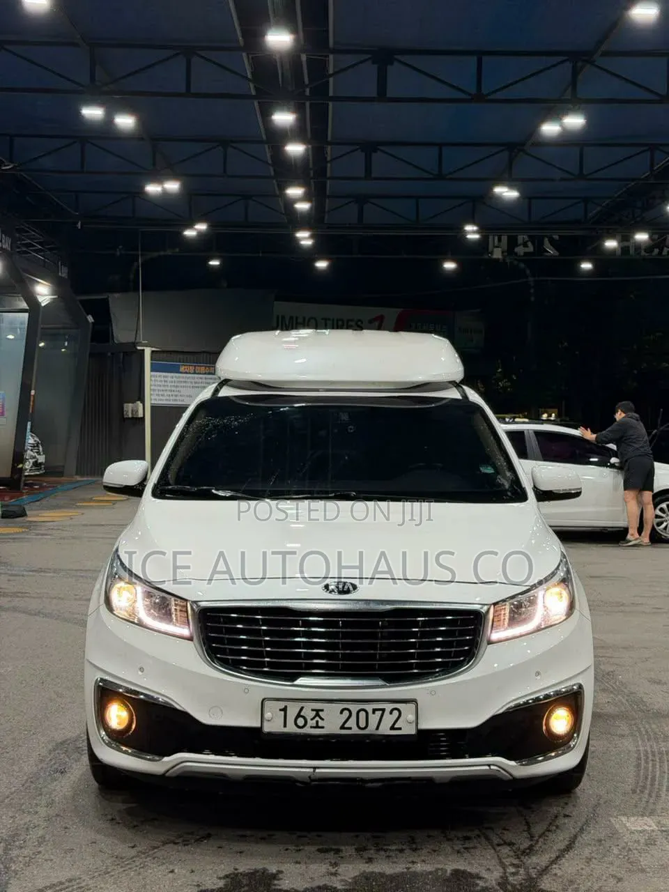 Kia Carnival 2014 White