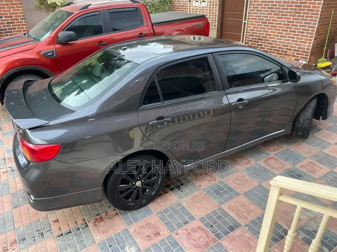 Toyota Corolla S 4dr Sedan (1.8L 4cyl 4A) 2009 Gray
