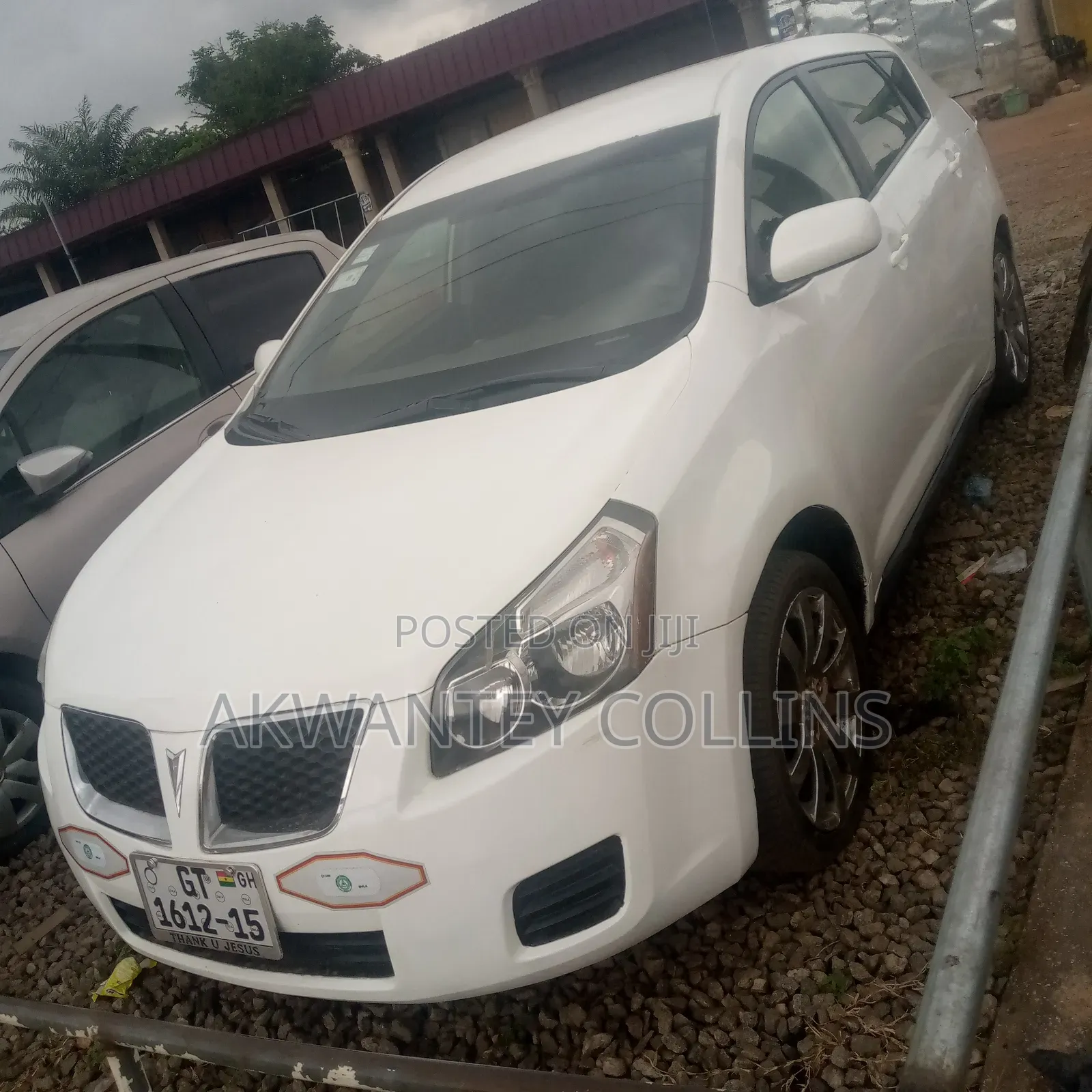 Pontiac Vibe 2010 White