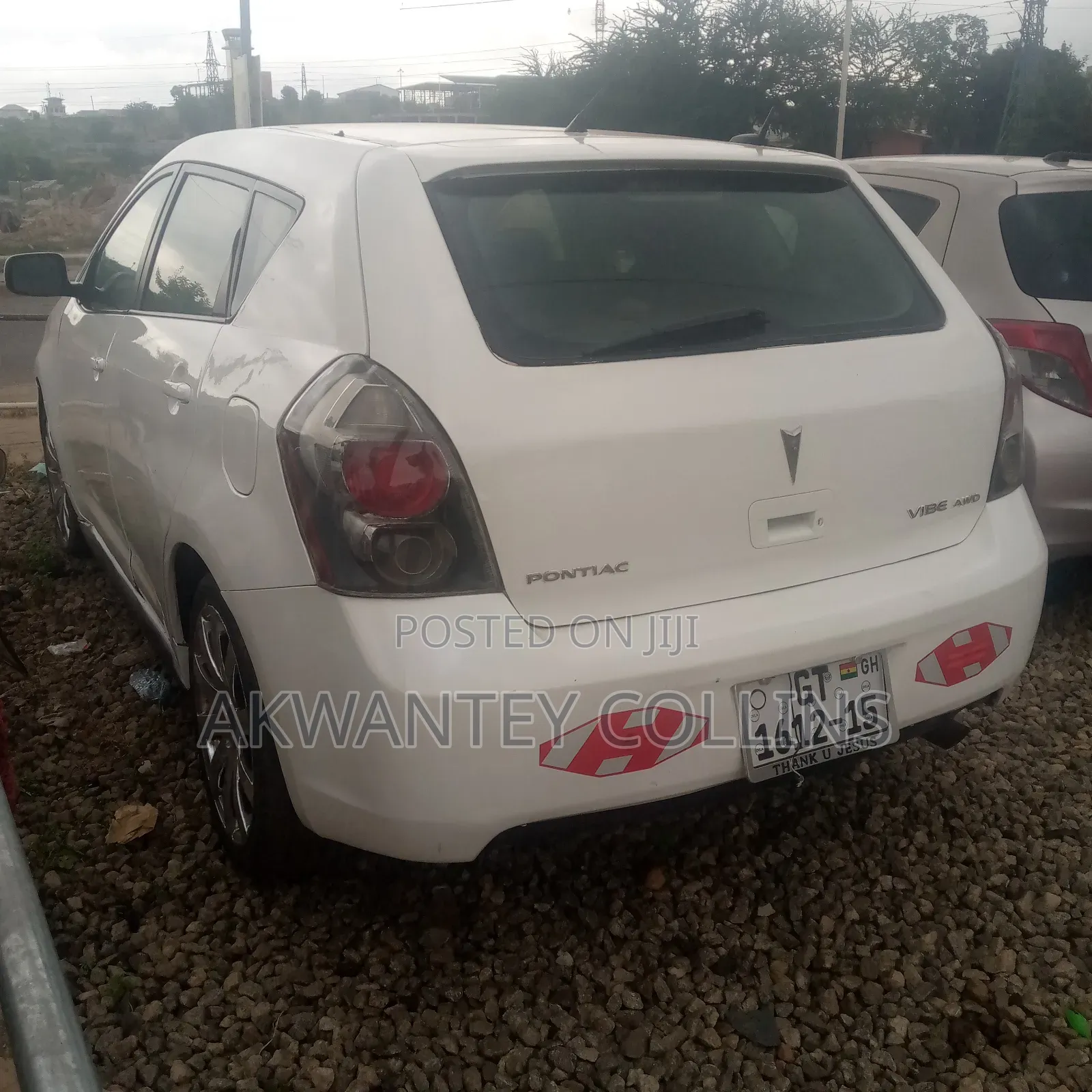 Pontiac Vibe 2010 White