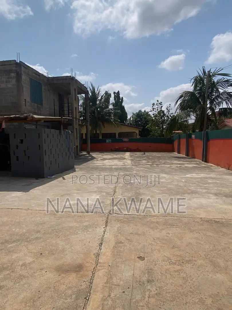 3 Plots of Land, Warehouse Offices, 1 Story Building for Sale.