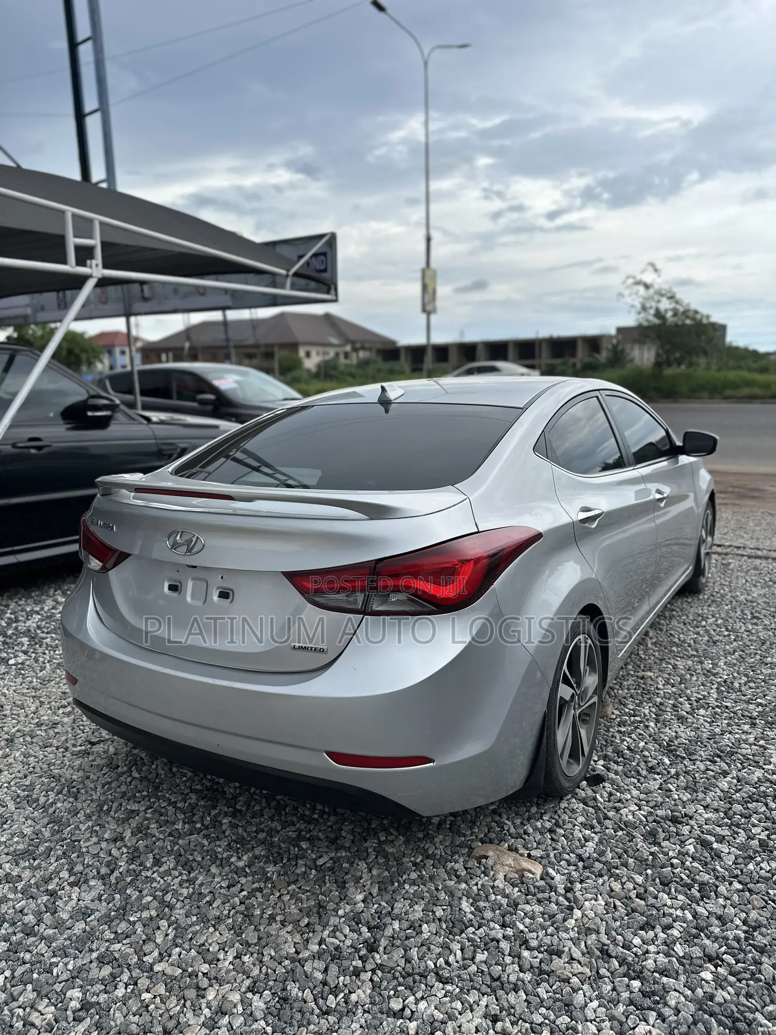 Hyundai Elantra Limited Sedan FWD (1.8L 4cyl 6A) 2016 Silver