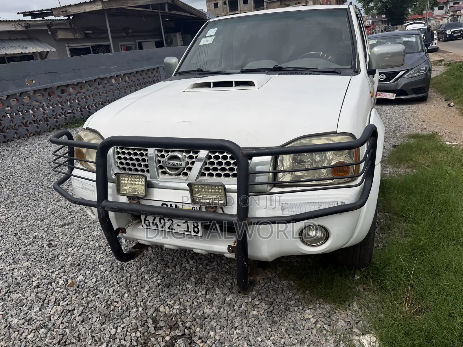 Nissan Hardbody 2018 White