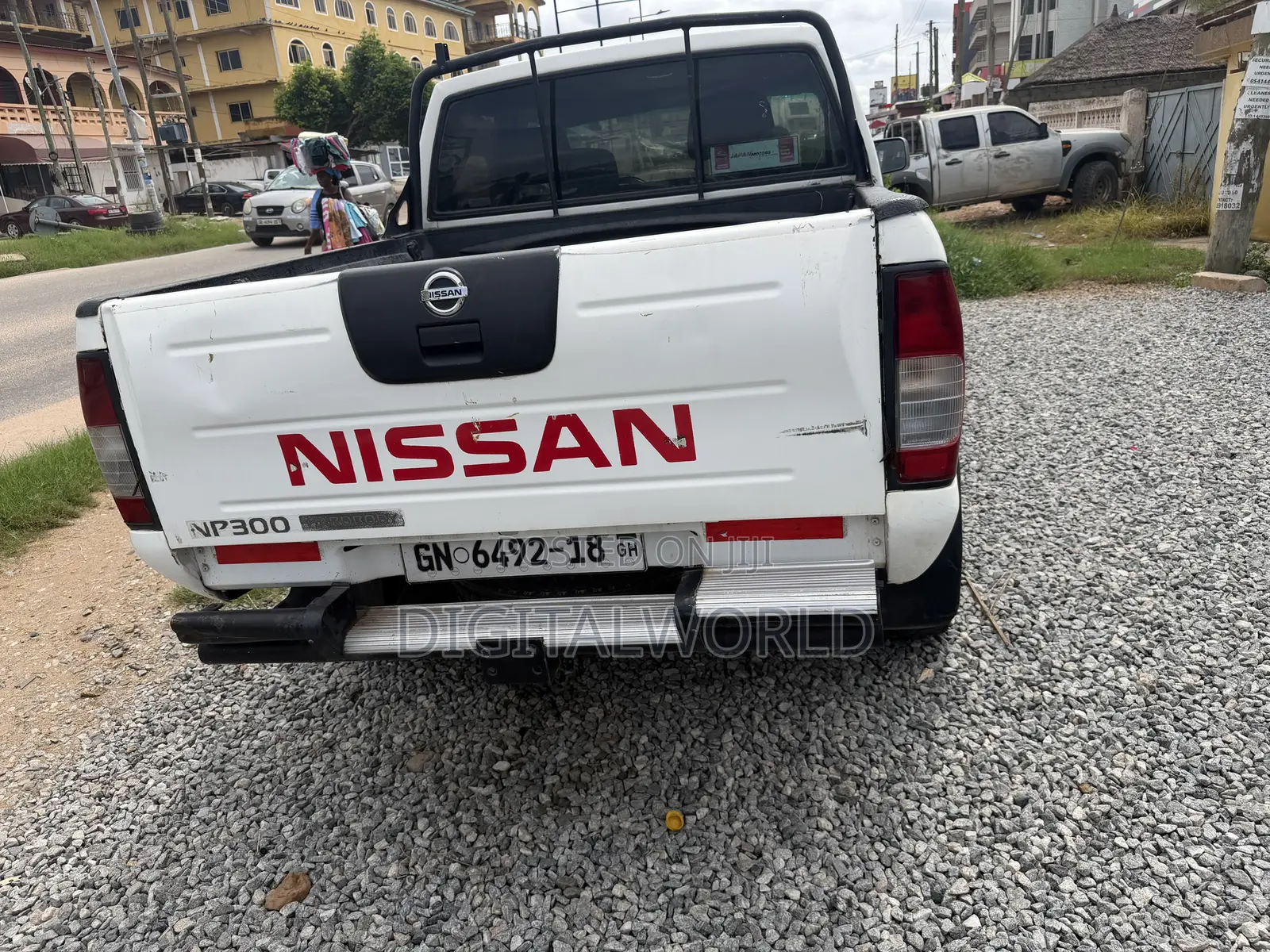 Nissan Hardbody 2018 White