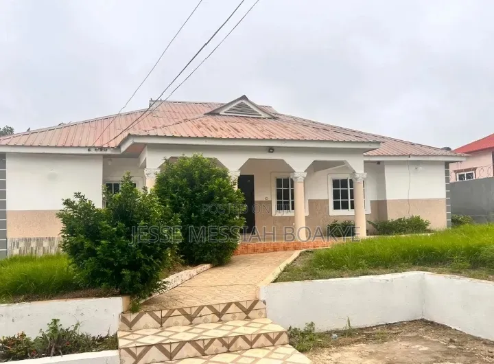 Furnished 4bdrm House in J&J Estate Limited, Ejisu-Juaben Municipal