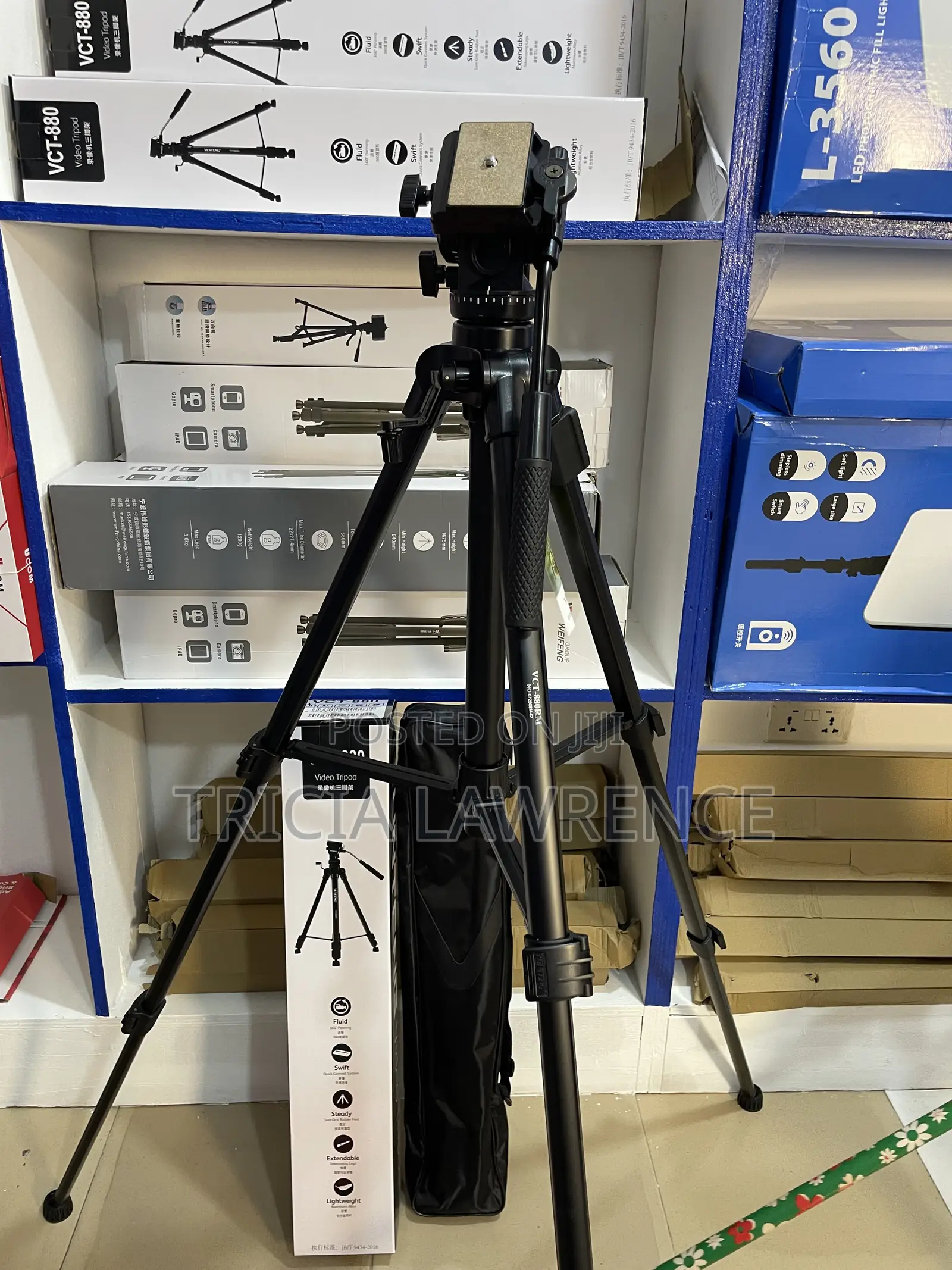 880 Tripod Stand