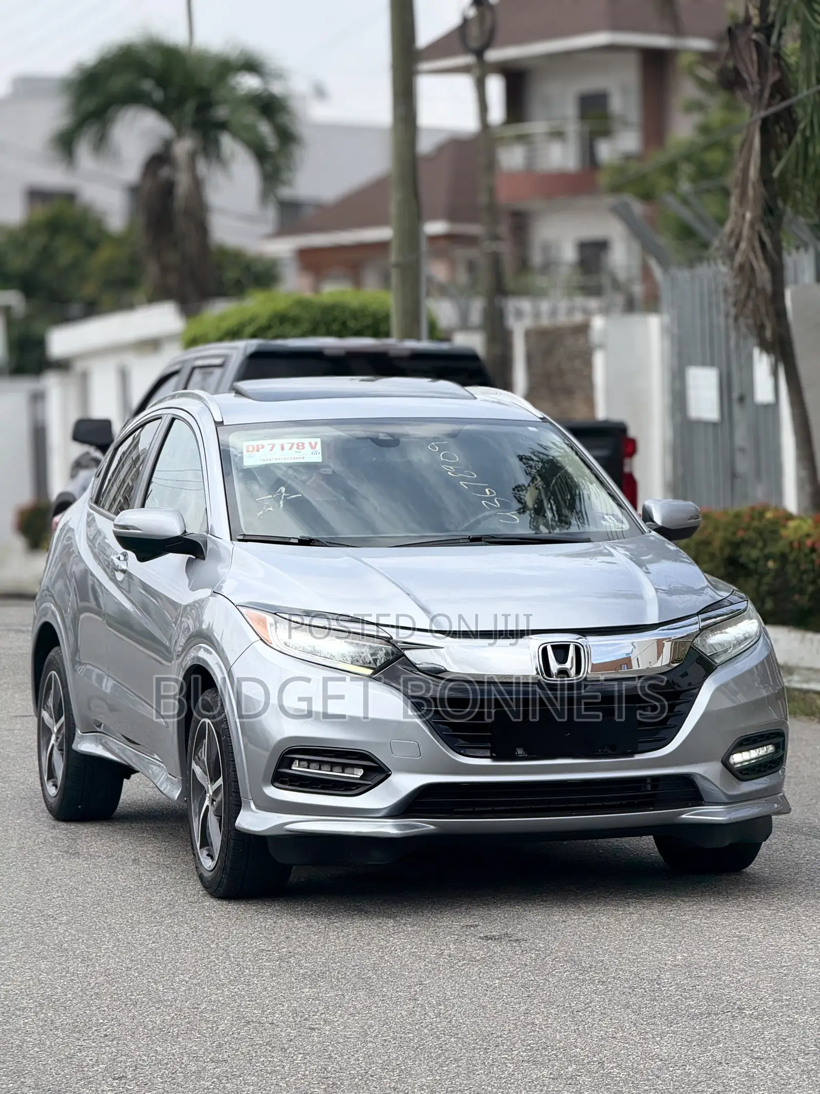 Honda HR-V Touring AWD 2019 Silver