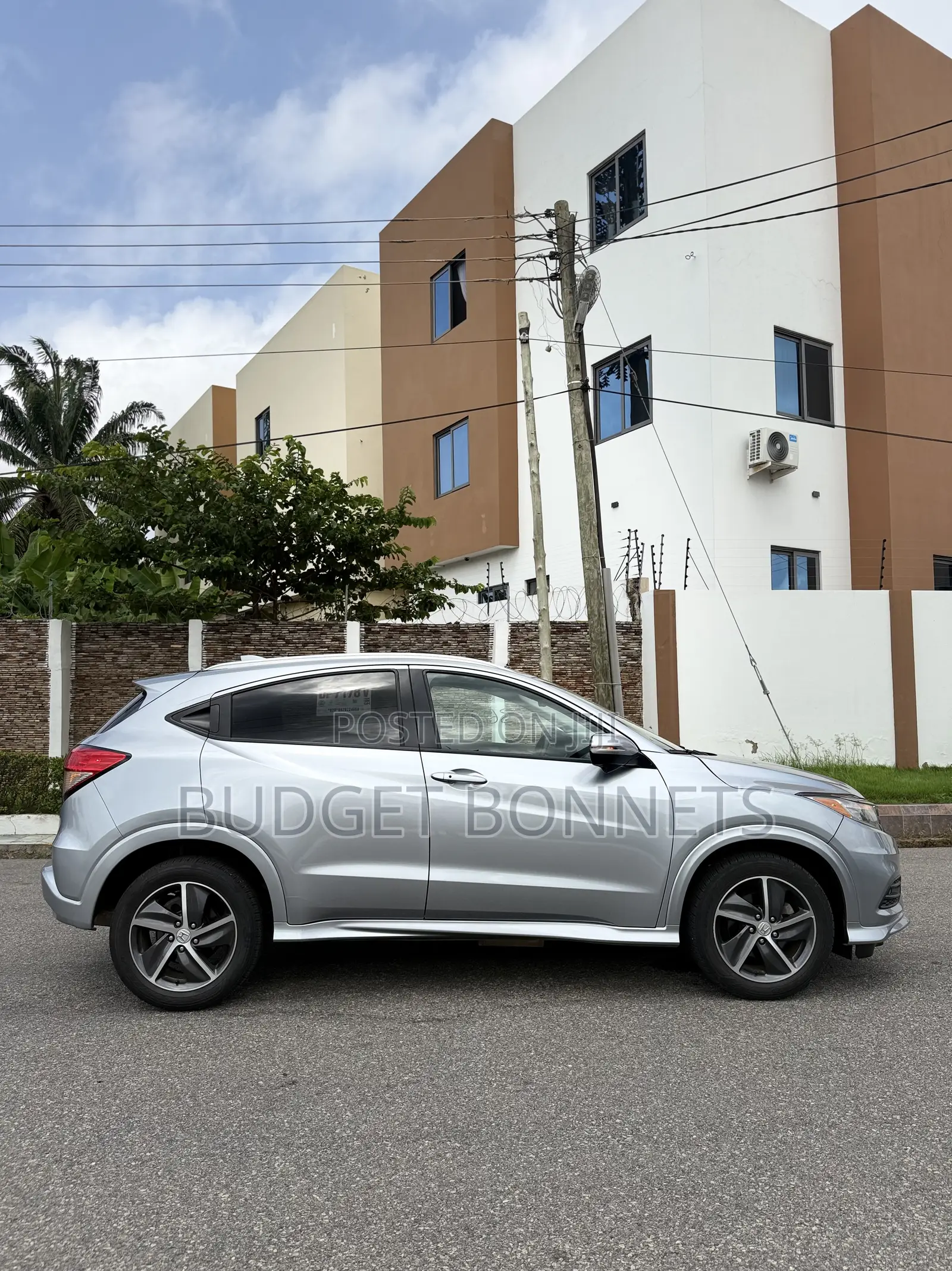 Honda HR-V Touring AWD 2019 Silver