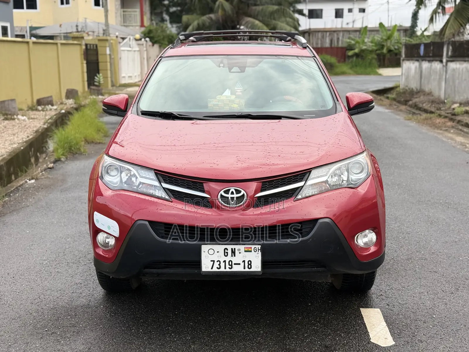 Toyota RAV4 XLE 4dr SUV (2.5L 4cyl 6A) 2015 Red