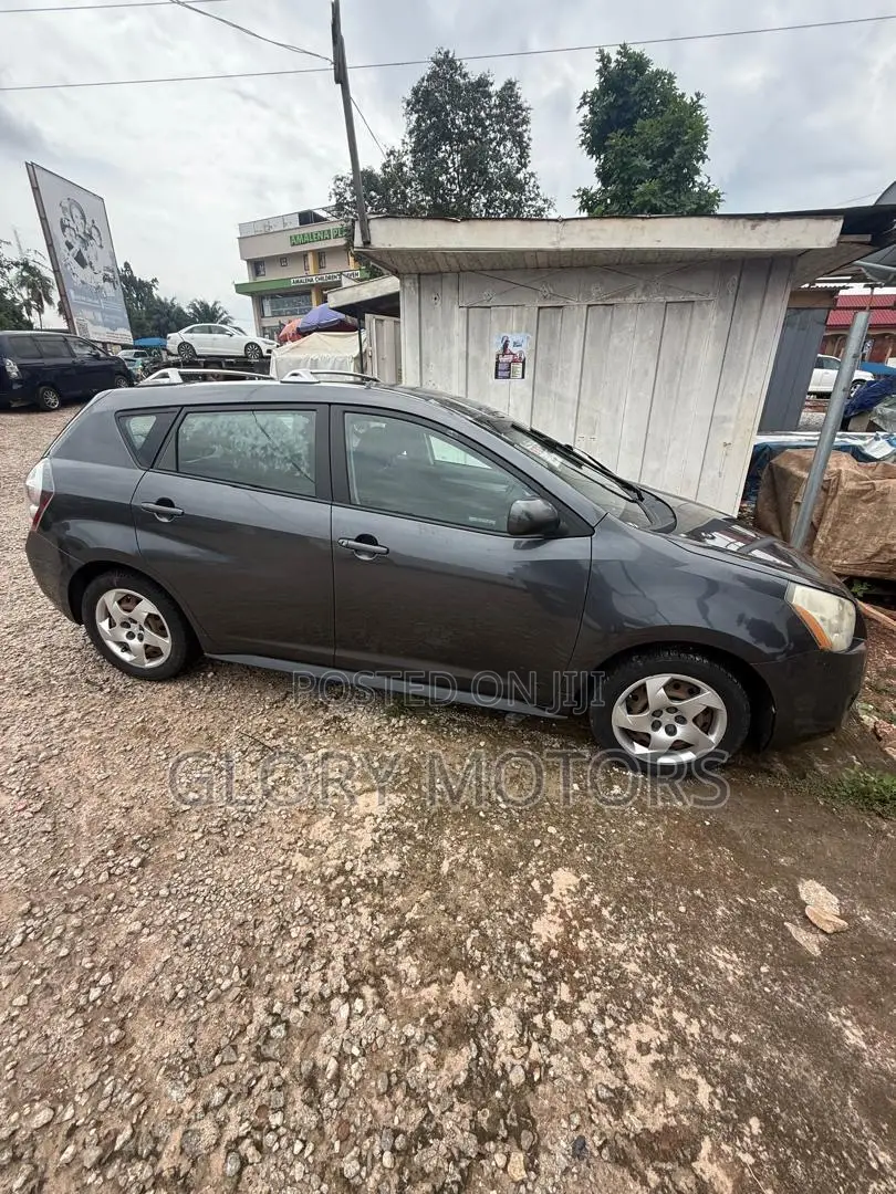 Pontiac Vibe 1.8L 2010 Gray