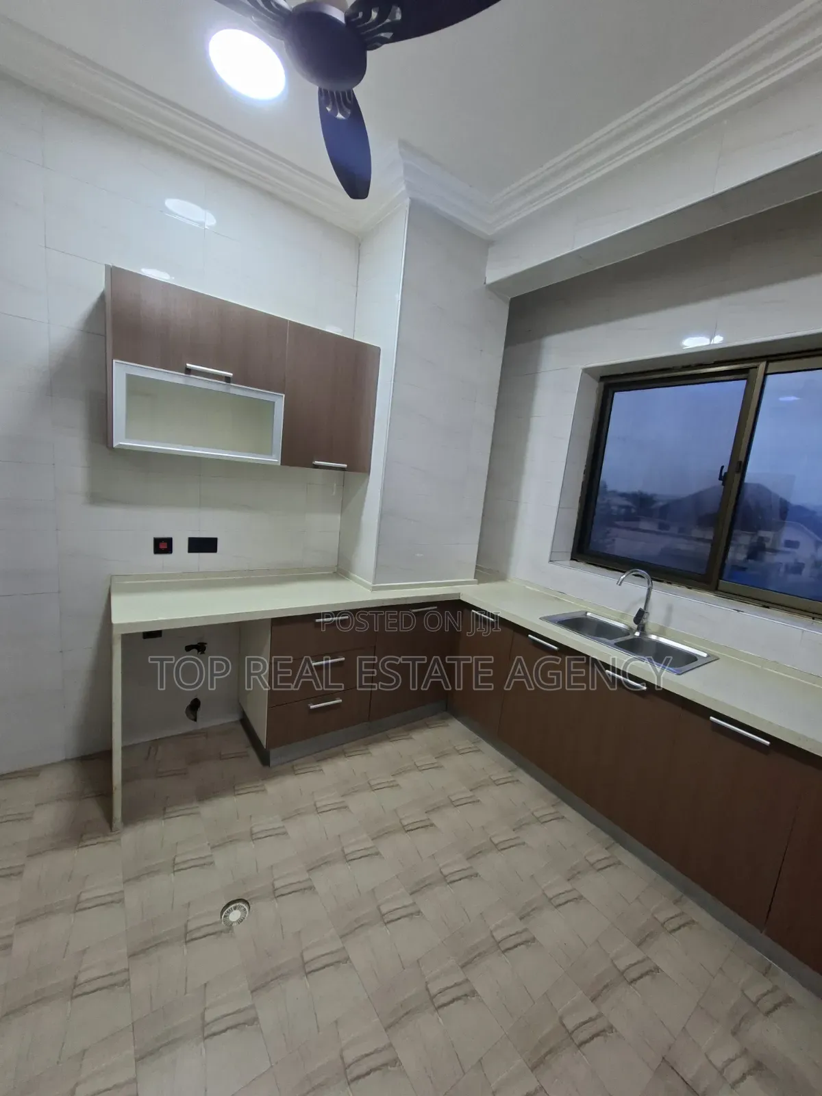 2bdrm Apartment in ,, Papa'S Pizza, North Legon for rent