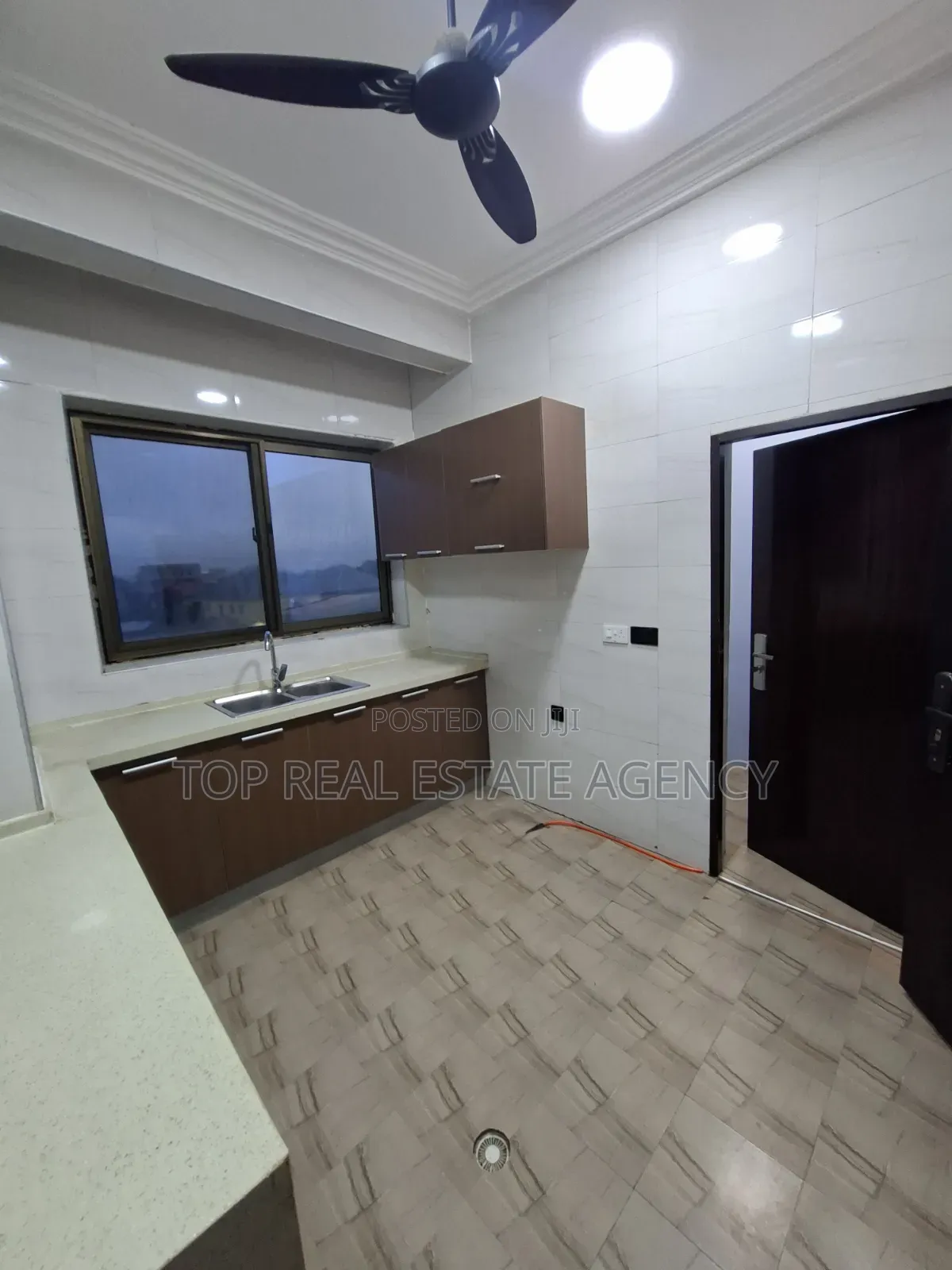 2bdrm Apartment in ,, Papa'S Pizza, North Legon for rent