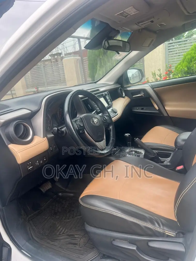 Toyota RAV4 2018 White