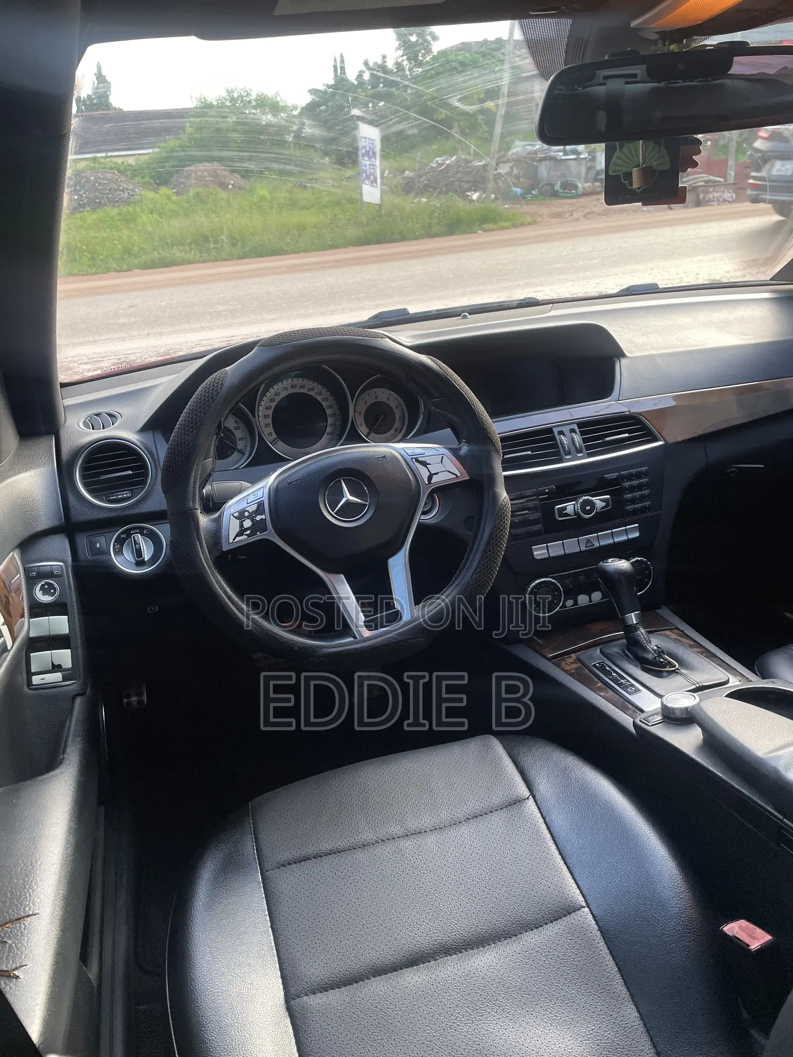 Mercedes-Benz C250 2013 Red