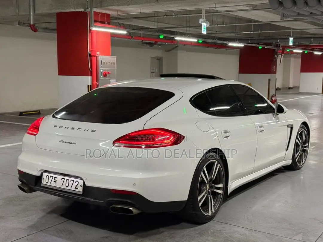 Porsche Panamera 2014 White
