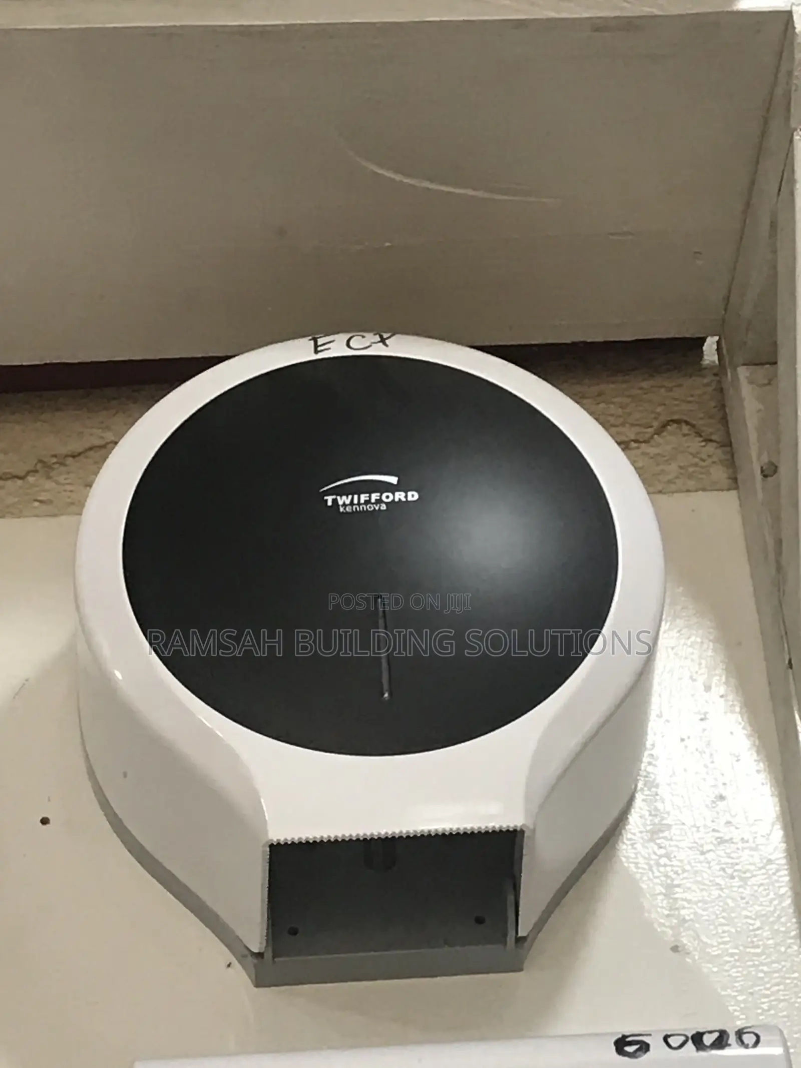 Plastic Tissue Dispenser – Durable Convenient Tissue Storage Solutio