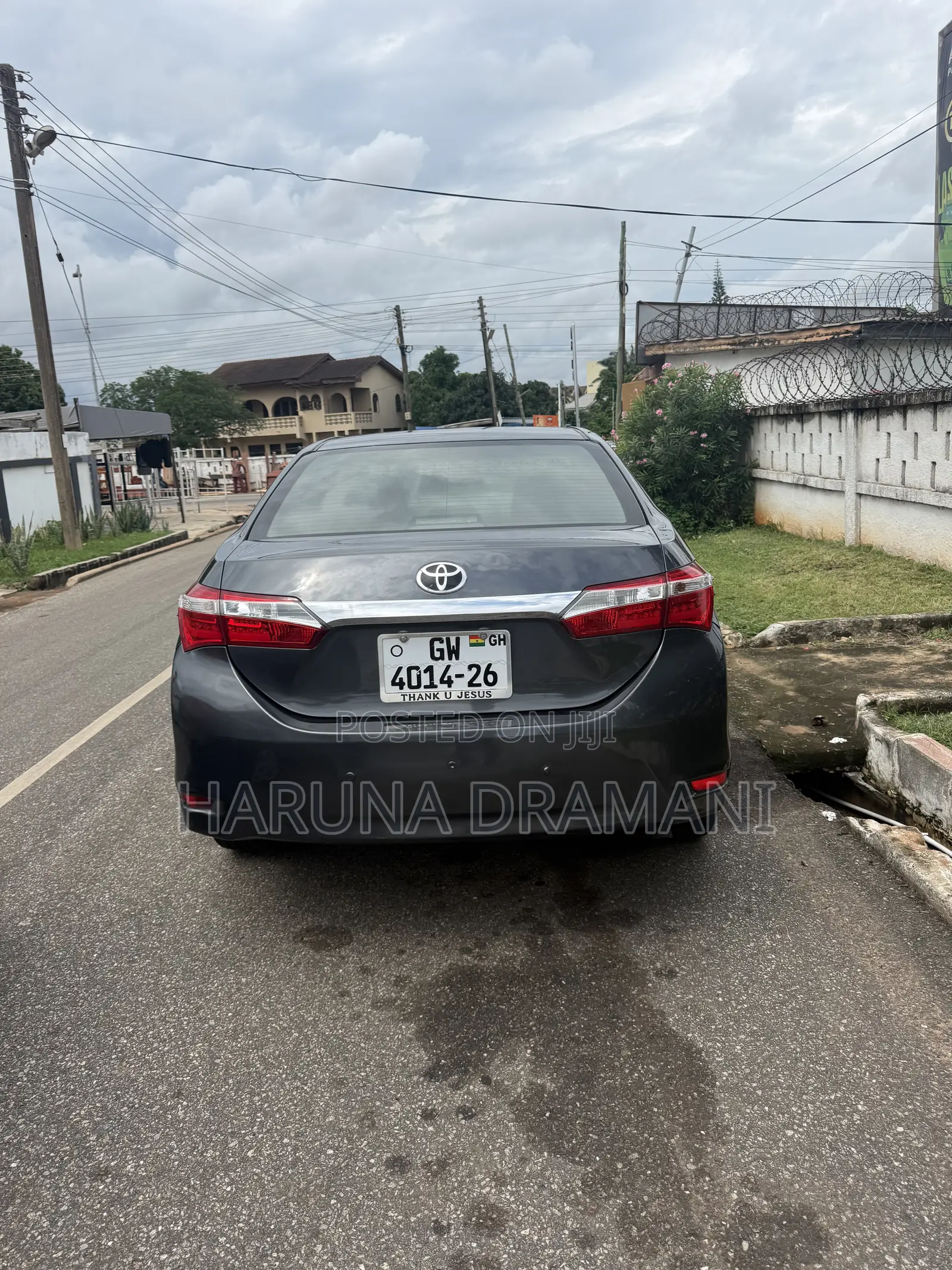 Toyota Corolla L 4dr Sedan (1.8L 4cyl 6M) 2015