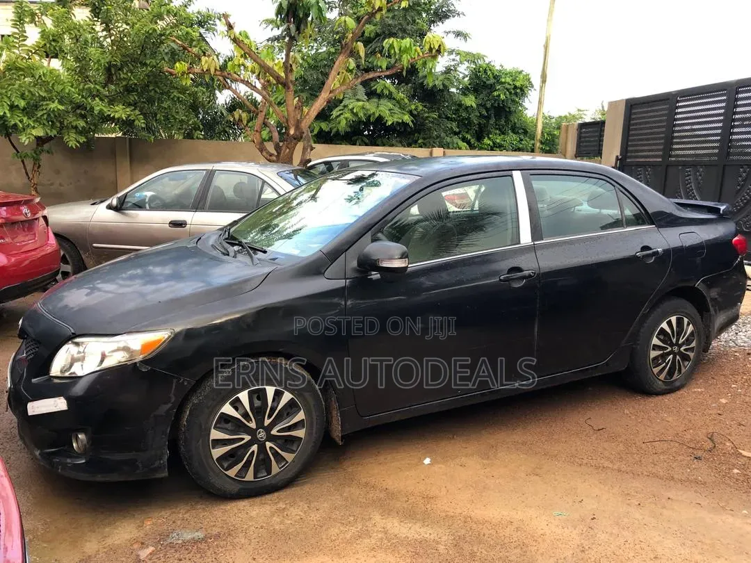 Toyota Corolla 2010 Black