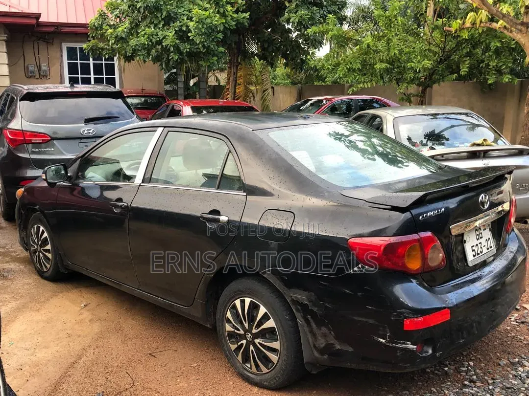 Toyota Corolla 2010 Black