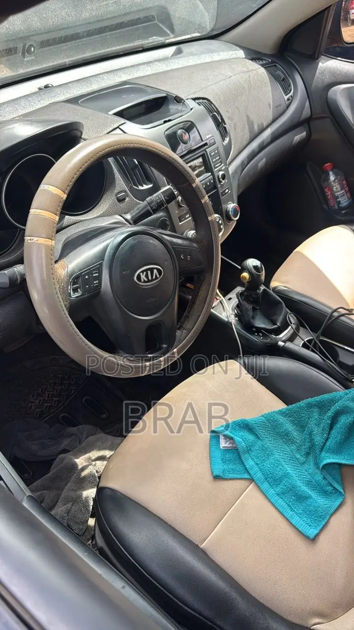 Kia Forte LX Sedan 2011 Black