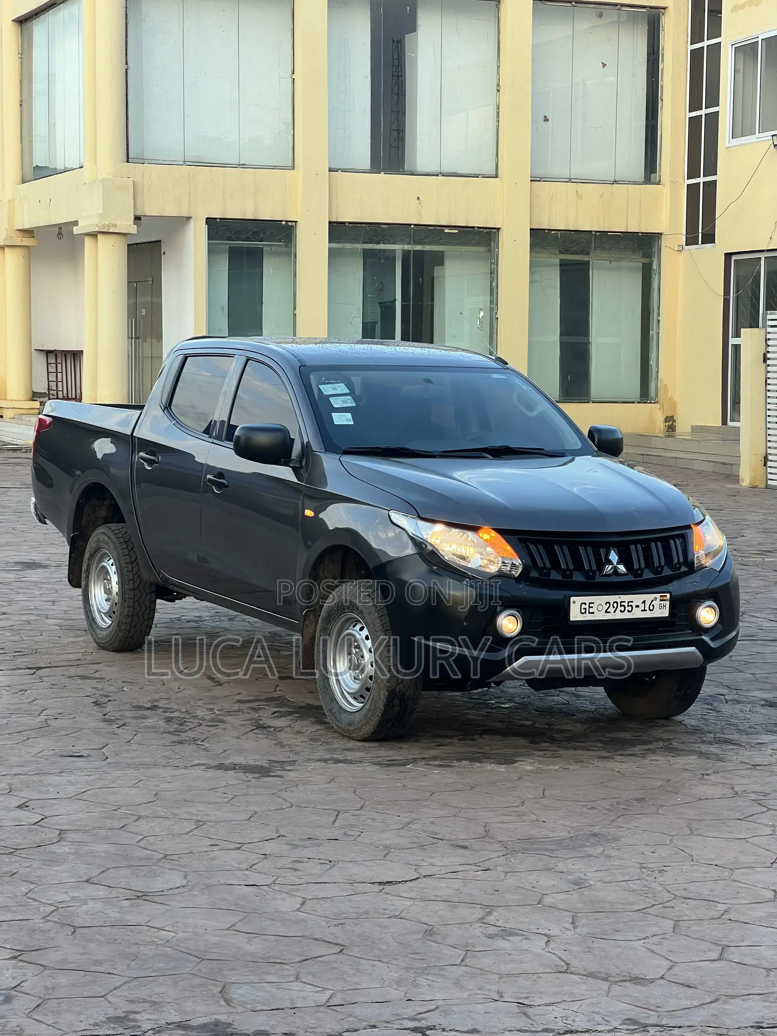 Mitsubishi L200 2016 Green