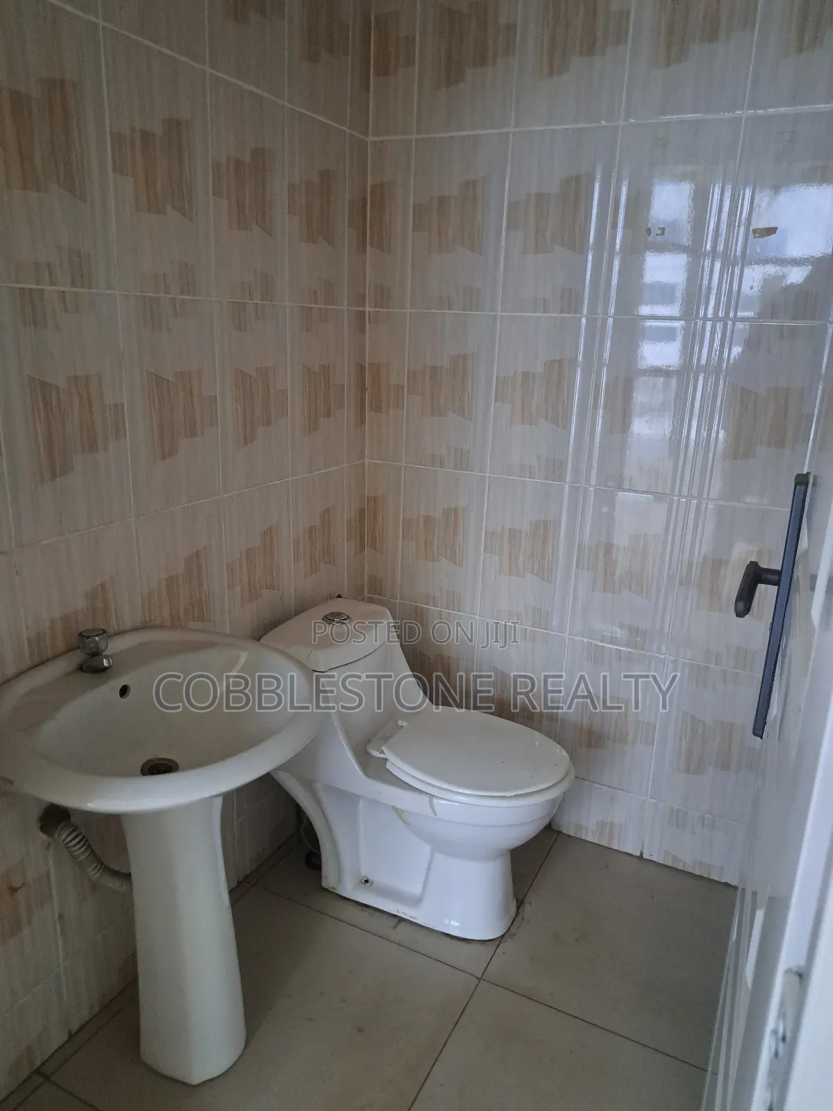 Office Space for Rent in Spintex Eco Bank