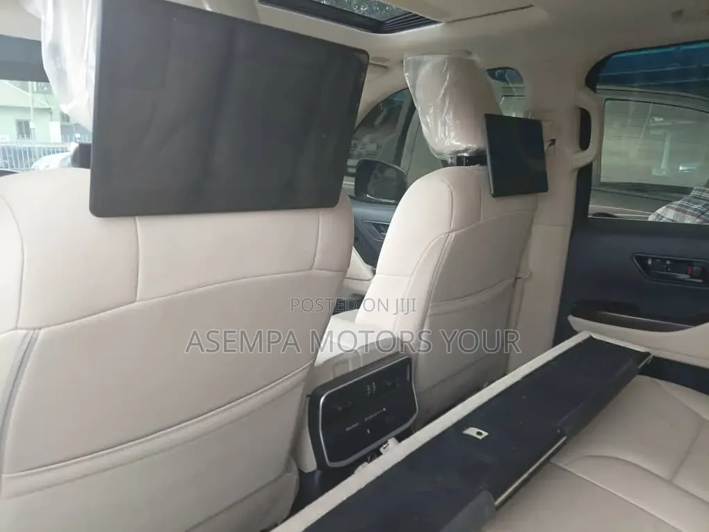 Toyota Land Cruiser 76 Series 2024 White
