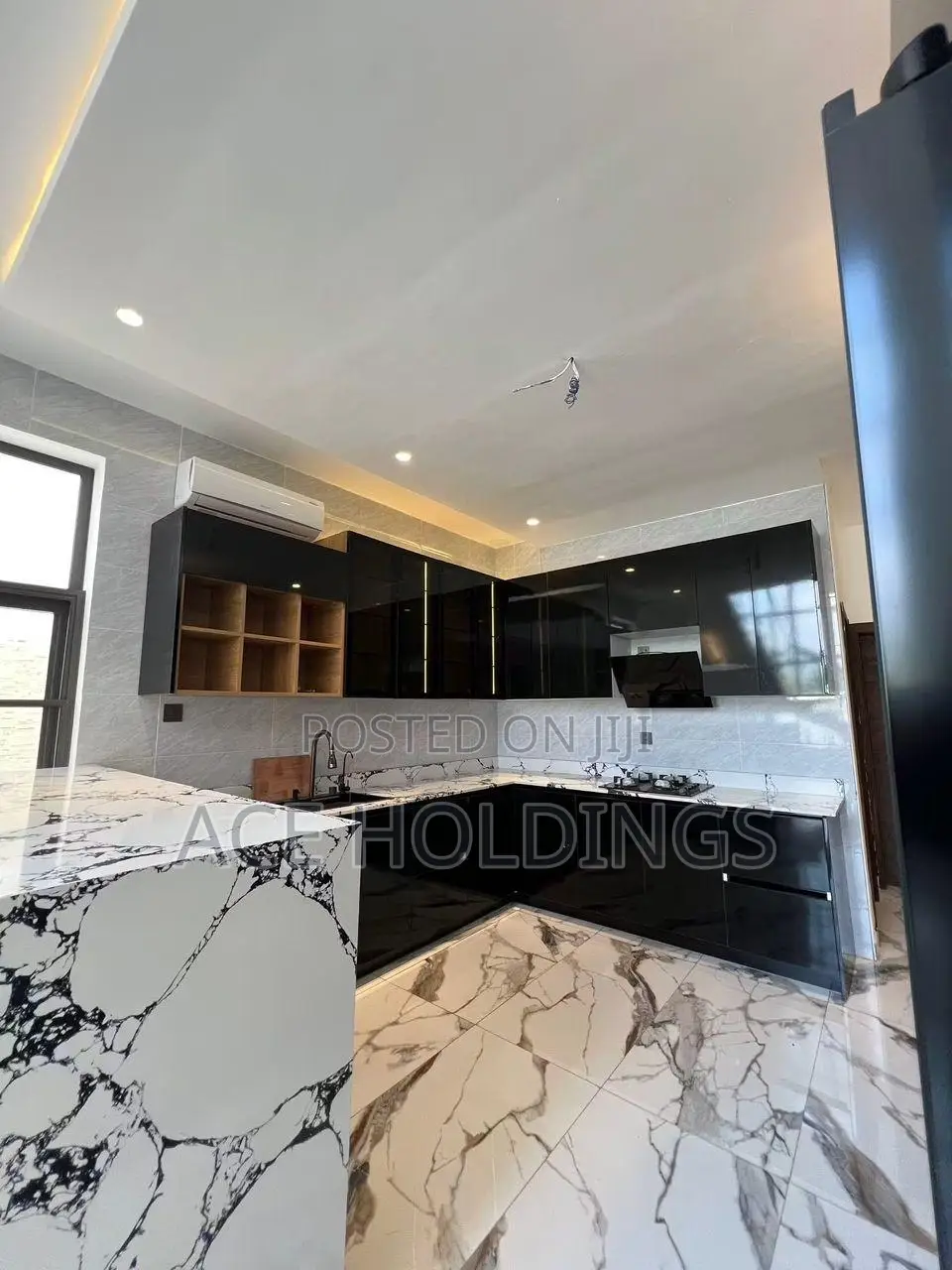 4bdrm Mansion in East Legon Hills for sale