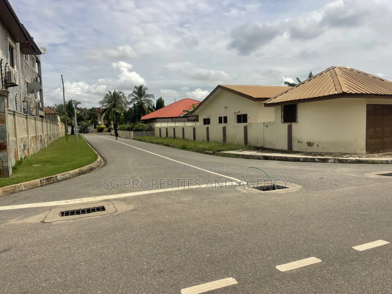 2bdrm Apartment in Batsonaa, Baatsona Total for rent