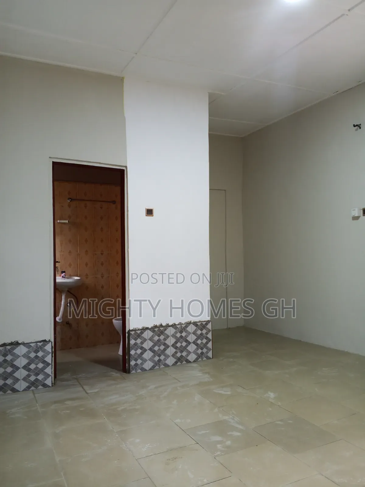 Studio Apartment in Mighty Homes, Bluetop Estate for rent