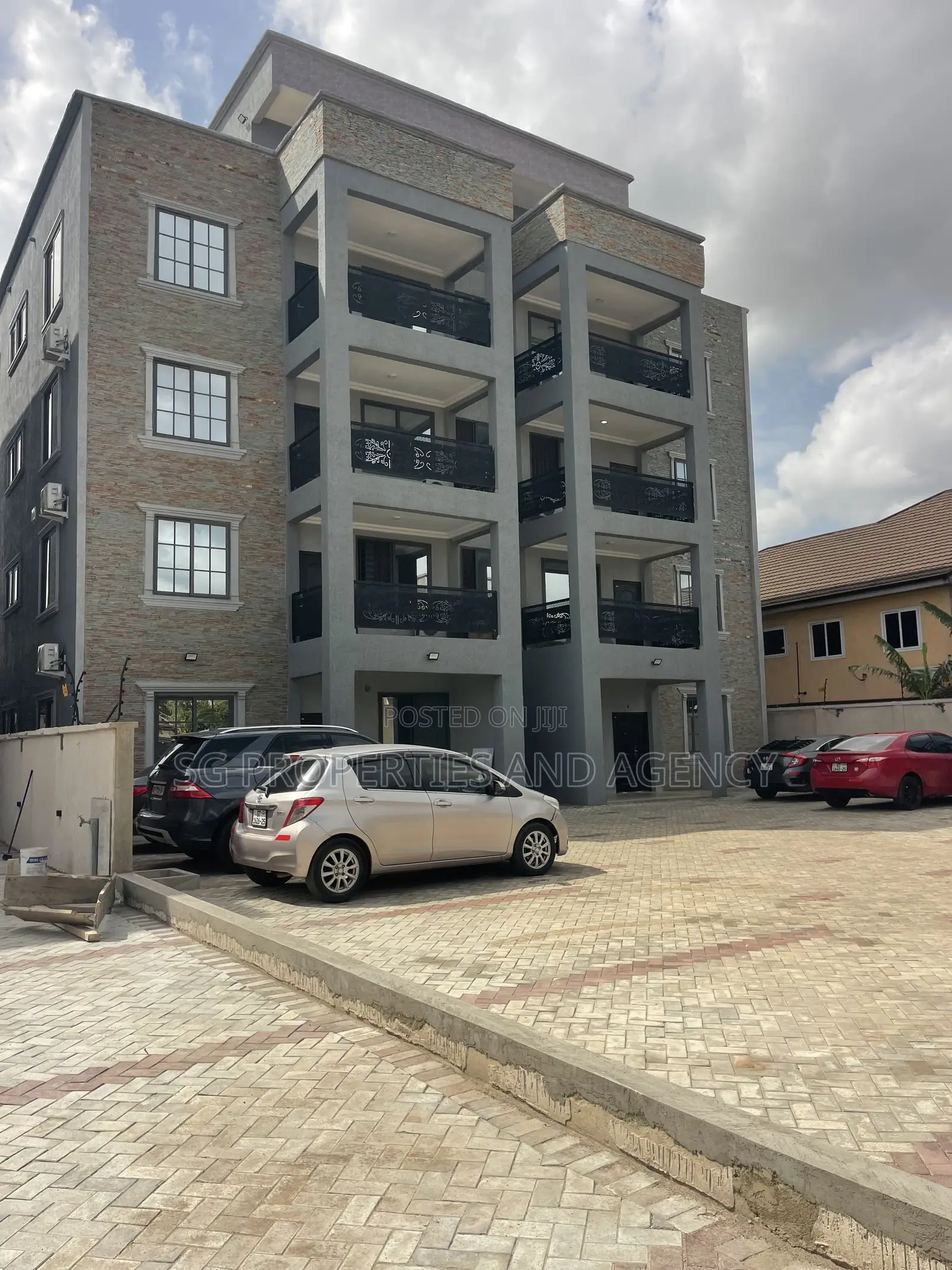 2bdrm Apartment in Klagon, Sakumono for rent
