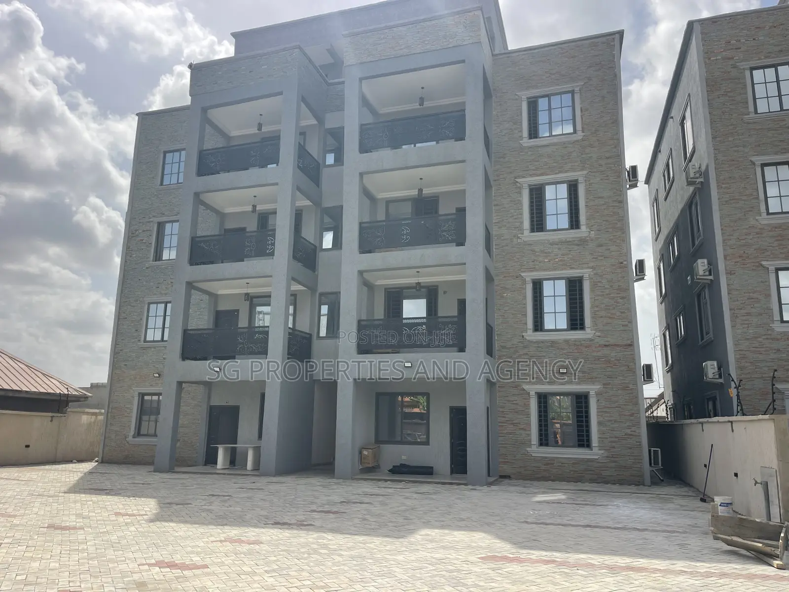 2bdrm Apartment in Klagon, Sakumono for rent