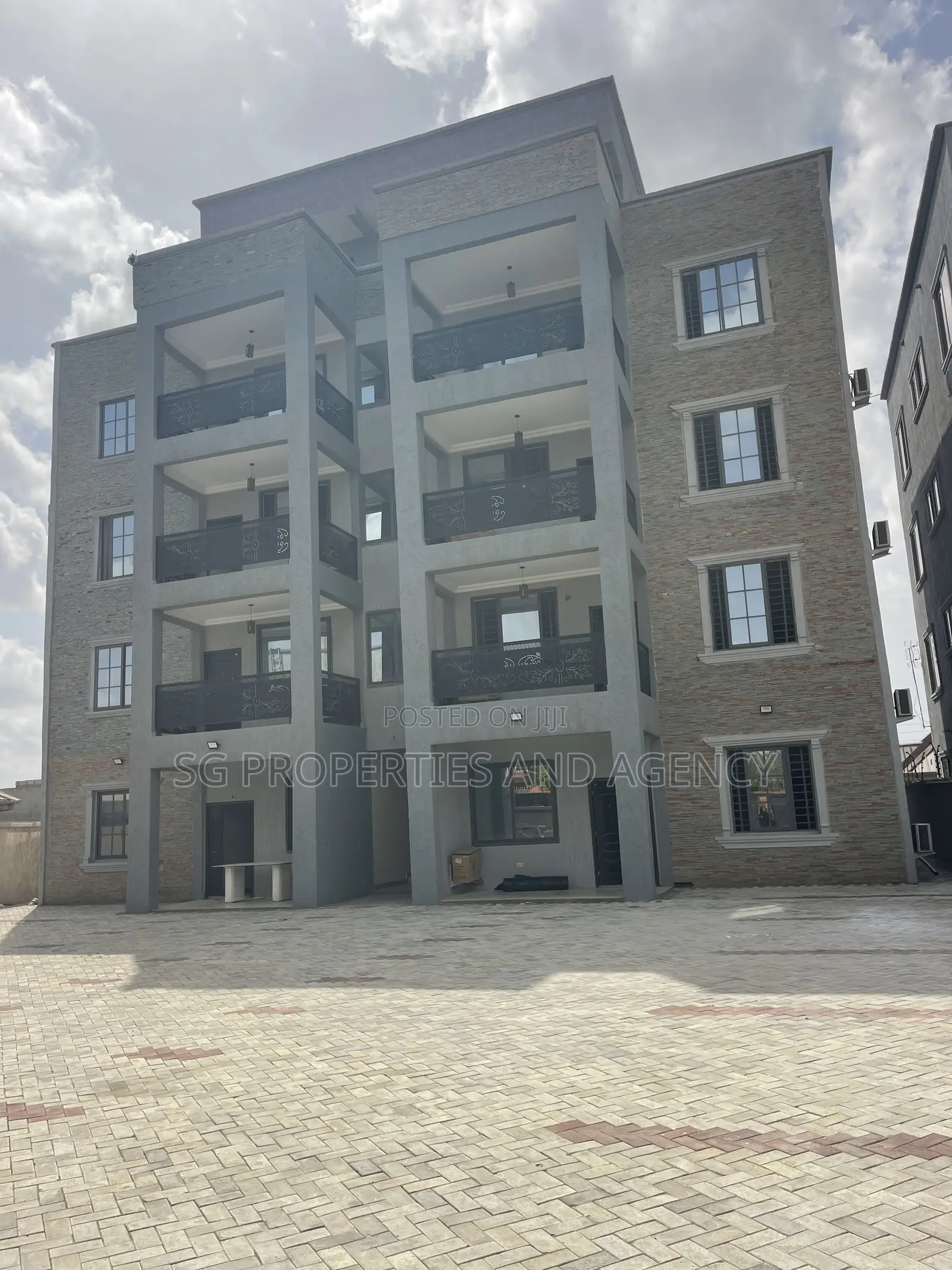 2bdrm Apartment in Klagon, Sakumono for rent