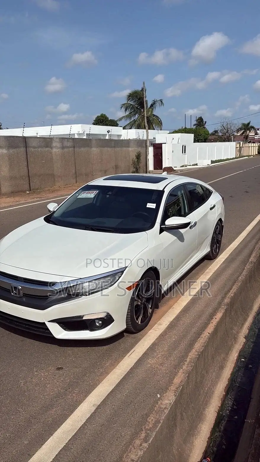 Honda Civic Touring 4dr Sedan (1.5L 4cyl) 2017 White