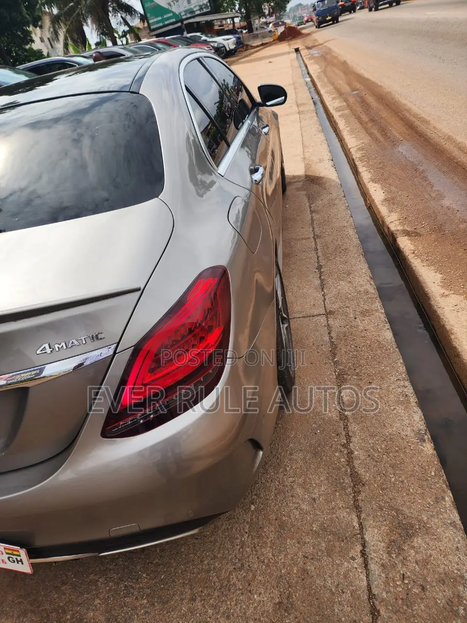 Mercedes-Benz C300 2020 Gray