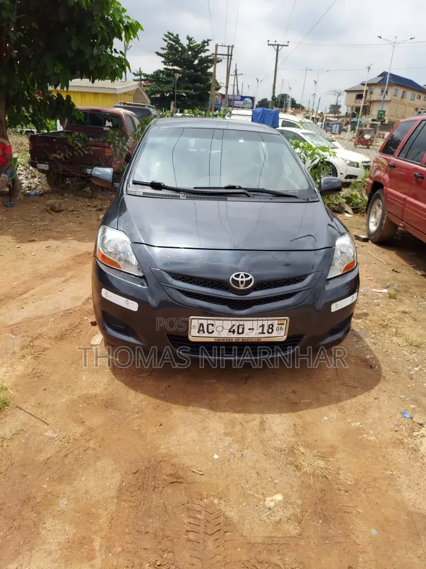 Toyota Yaris 2010 Black