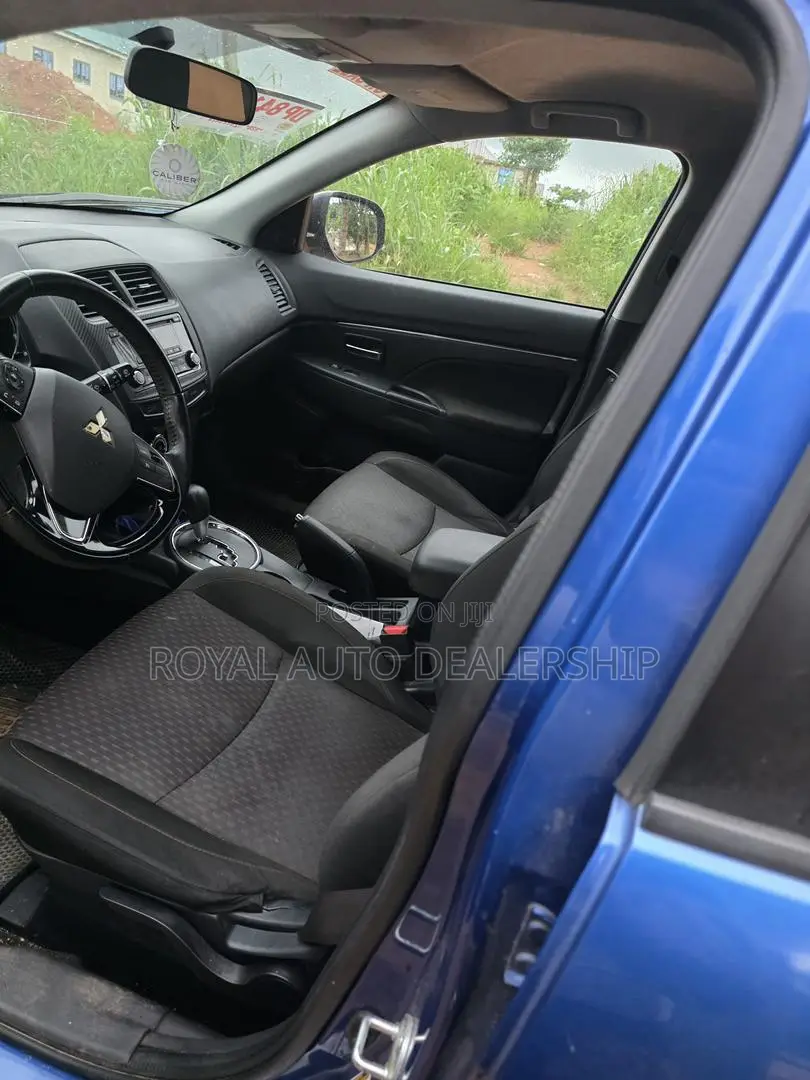 Mitsubishi Outlander 2017 Blue