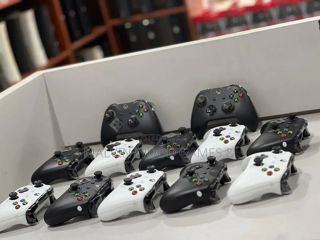 Xbox One S Controllers