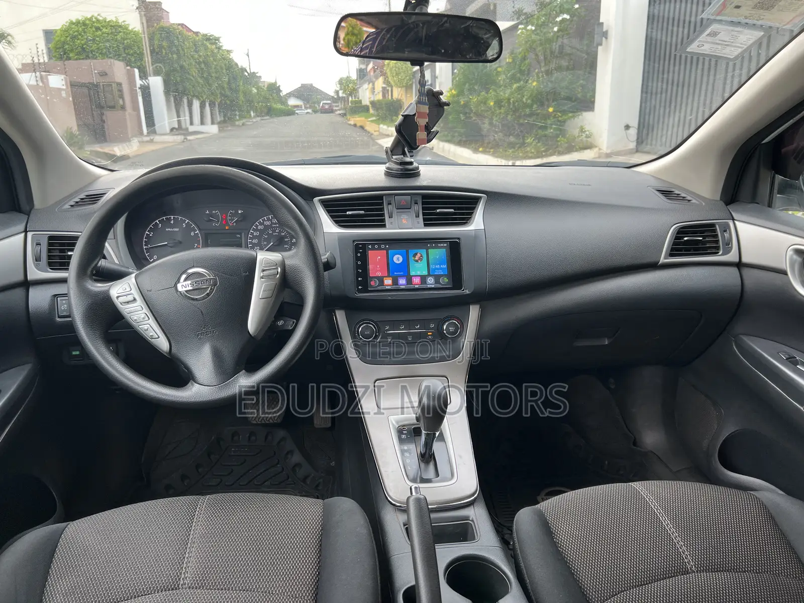 Nissan Sentra SR 4dr Sedan (1.8L 4cyl CVT) 2015 White