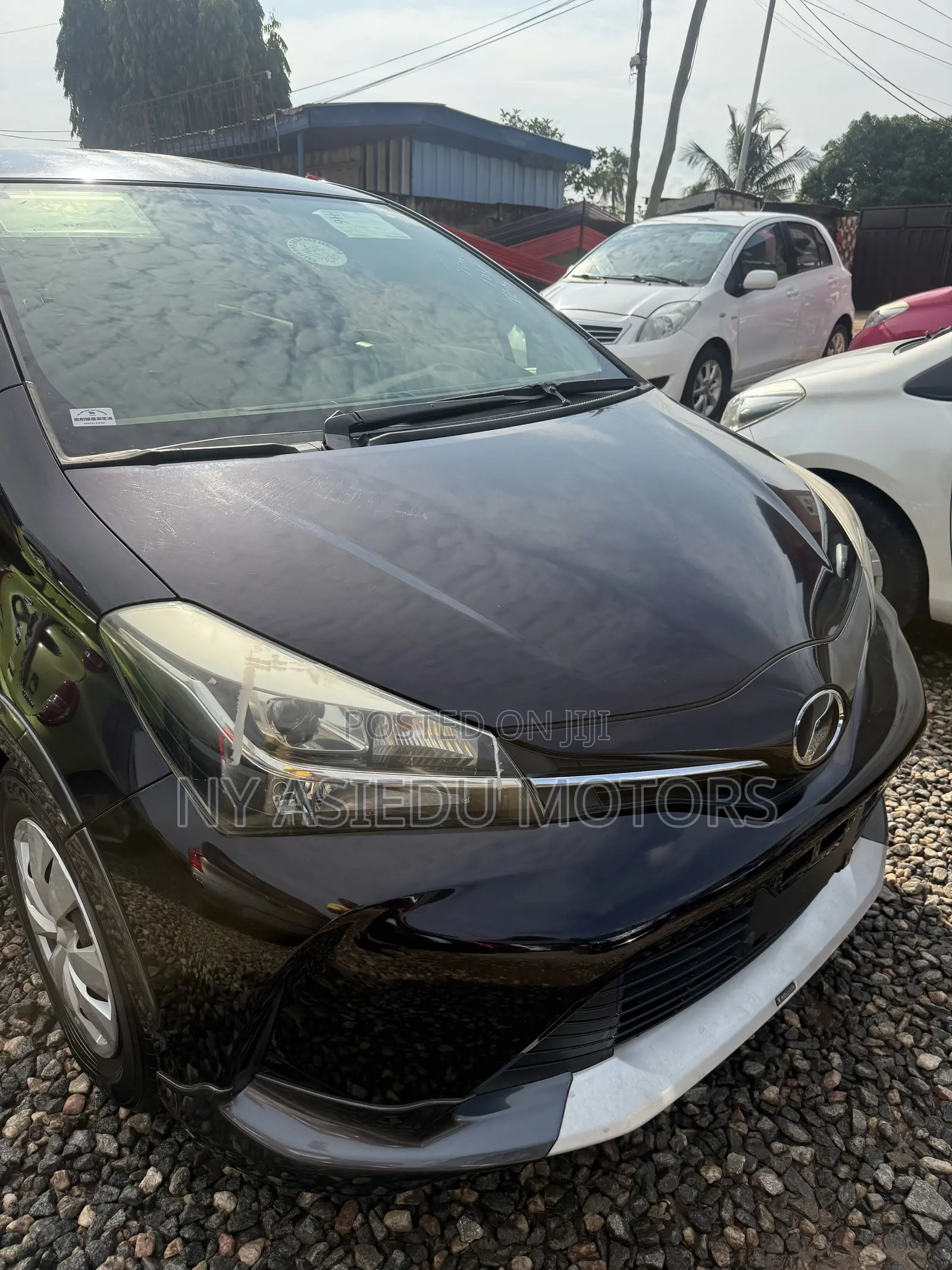 Toyota Vitz 1.3 FWD 5dr 2014 Burgundy