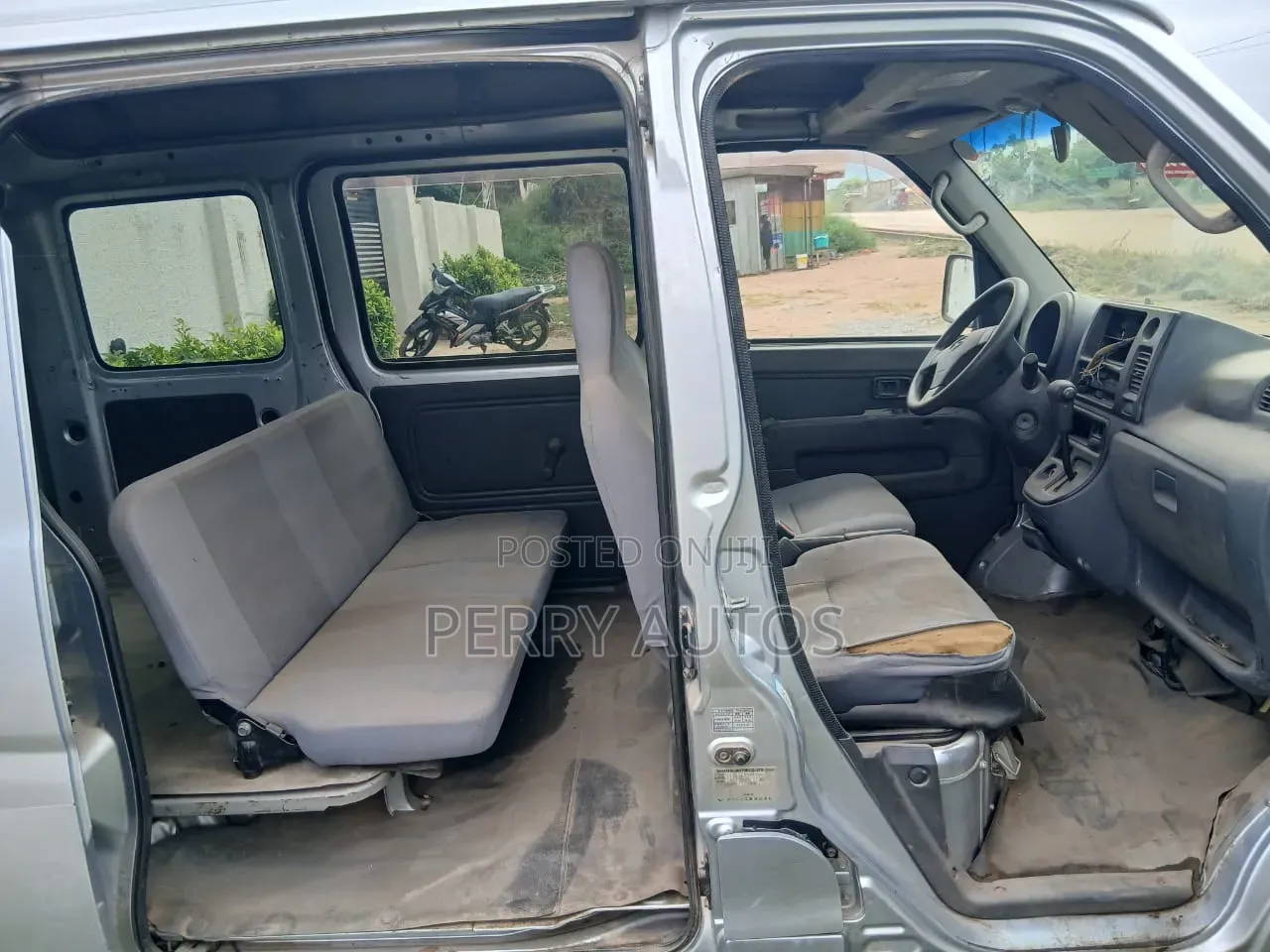 Daihatsu Hijet 2013 Silver
