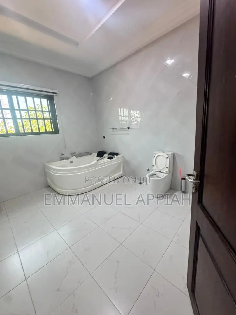 5bdrm House in Dzawulo, Dworwulu for rent