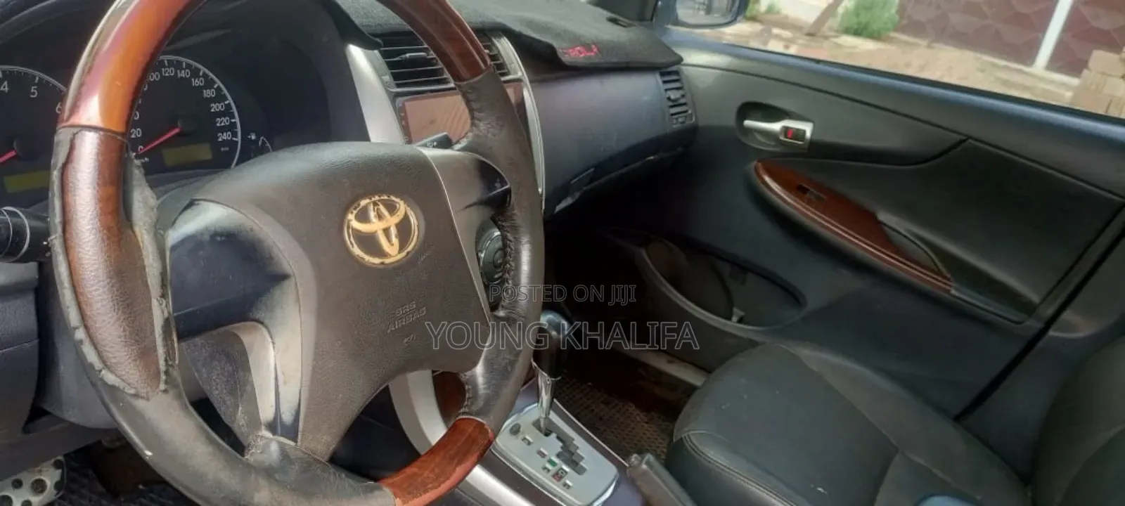 Toyota Corolla 2012 Silver