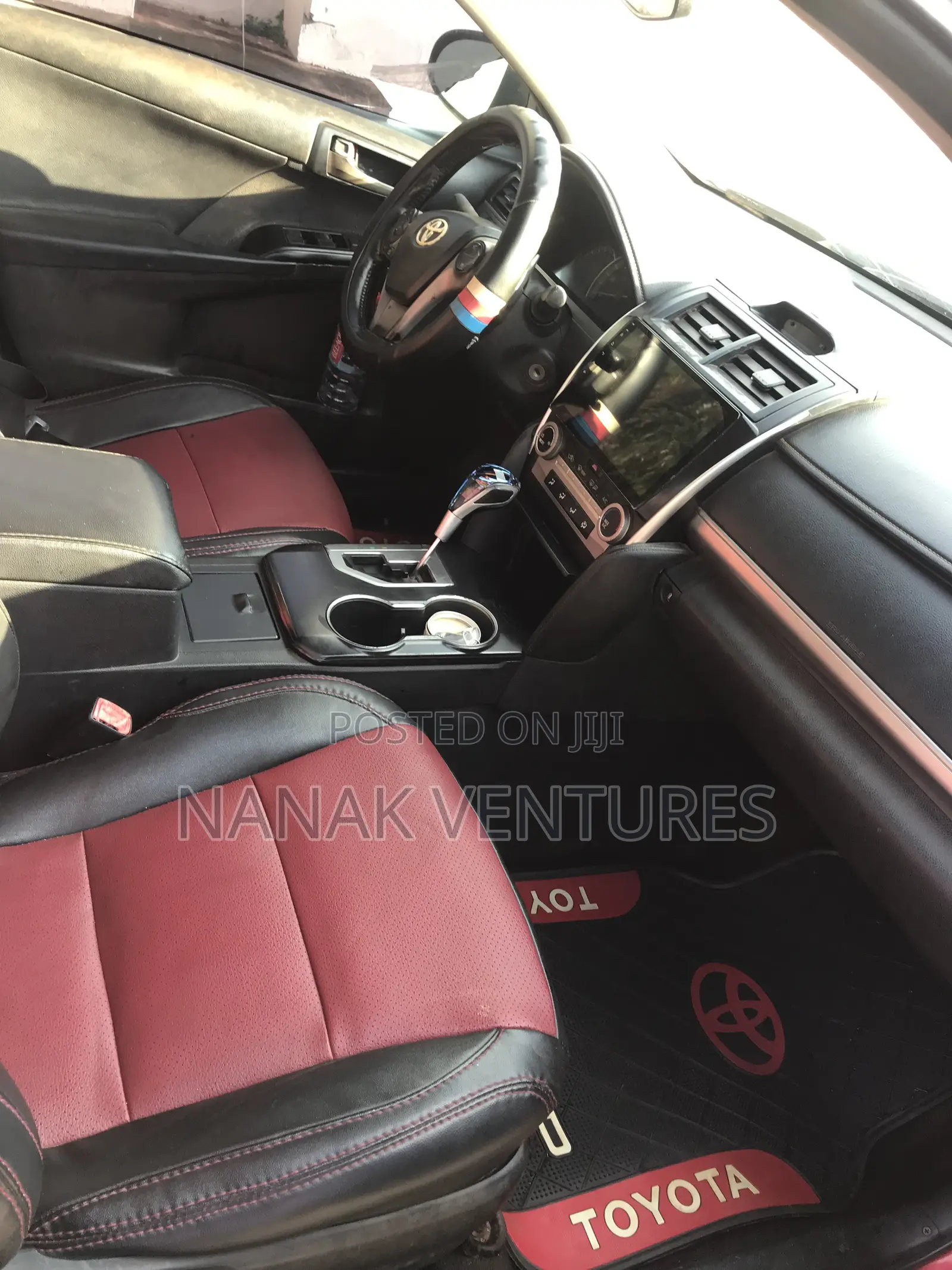 Toyota Camry SE 4dr Sedan (2.5L 4cyl 6A) 2014 Red