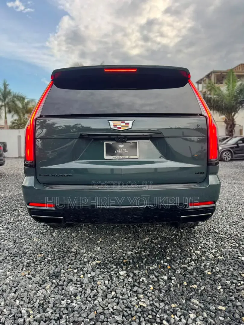 Cadillac Escalade 2025 Gray