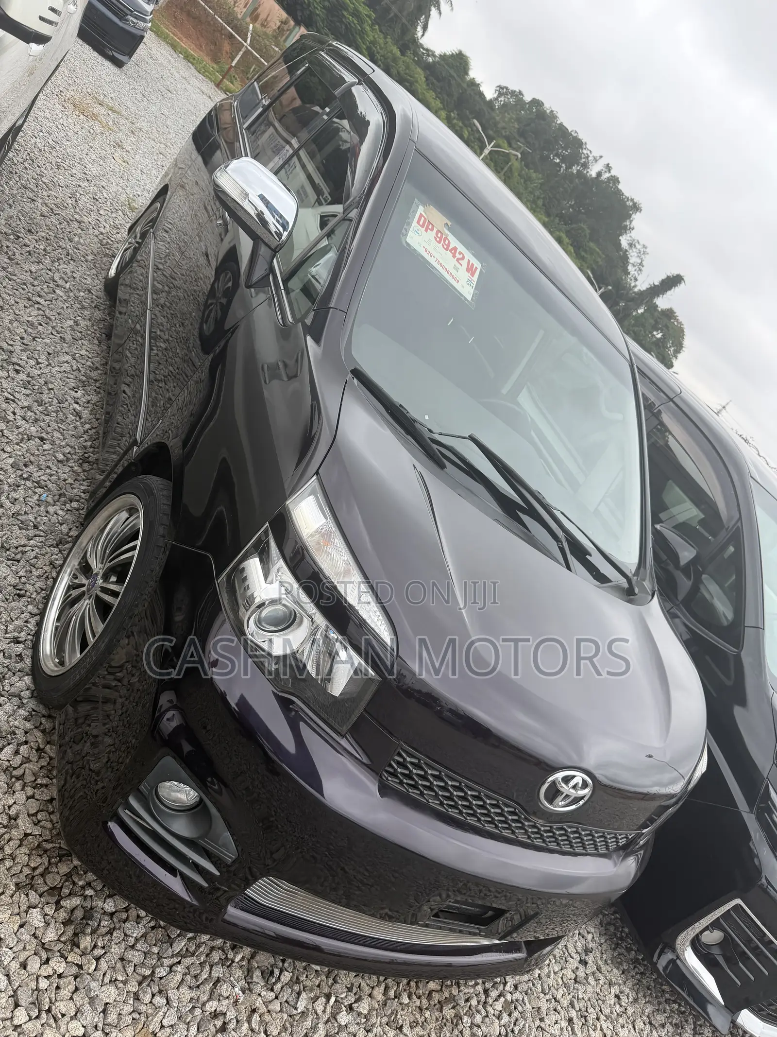 Toyota Voxy 2013 Burgundy