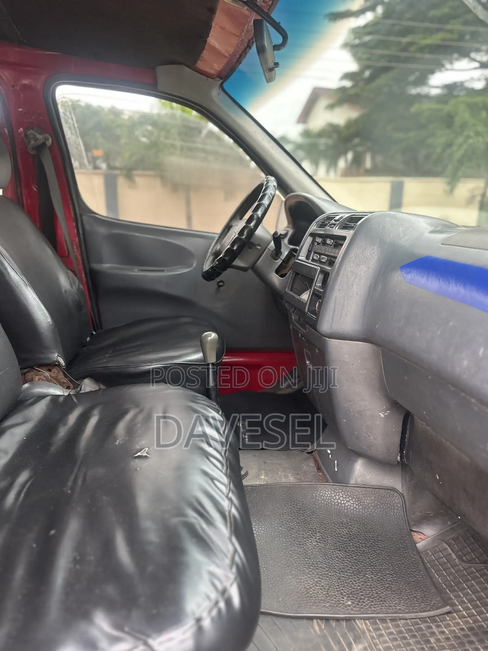 Toyota HiAce 2010 Red