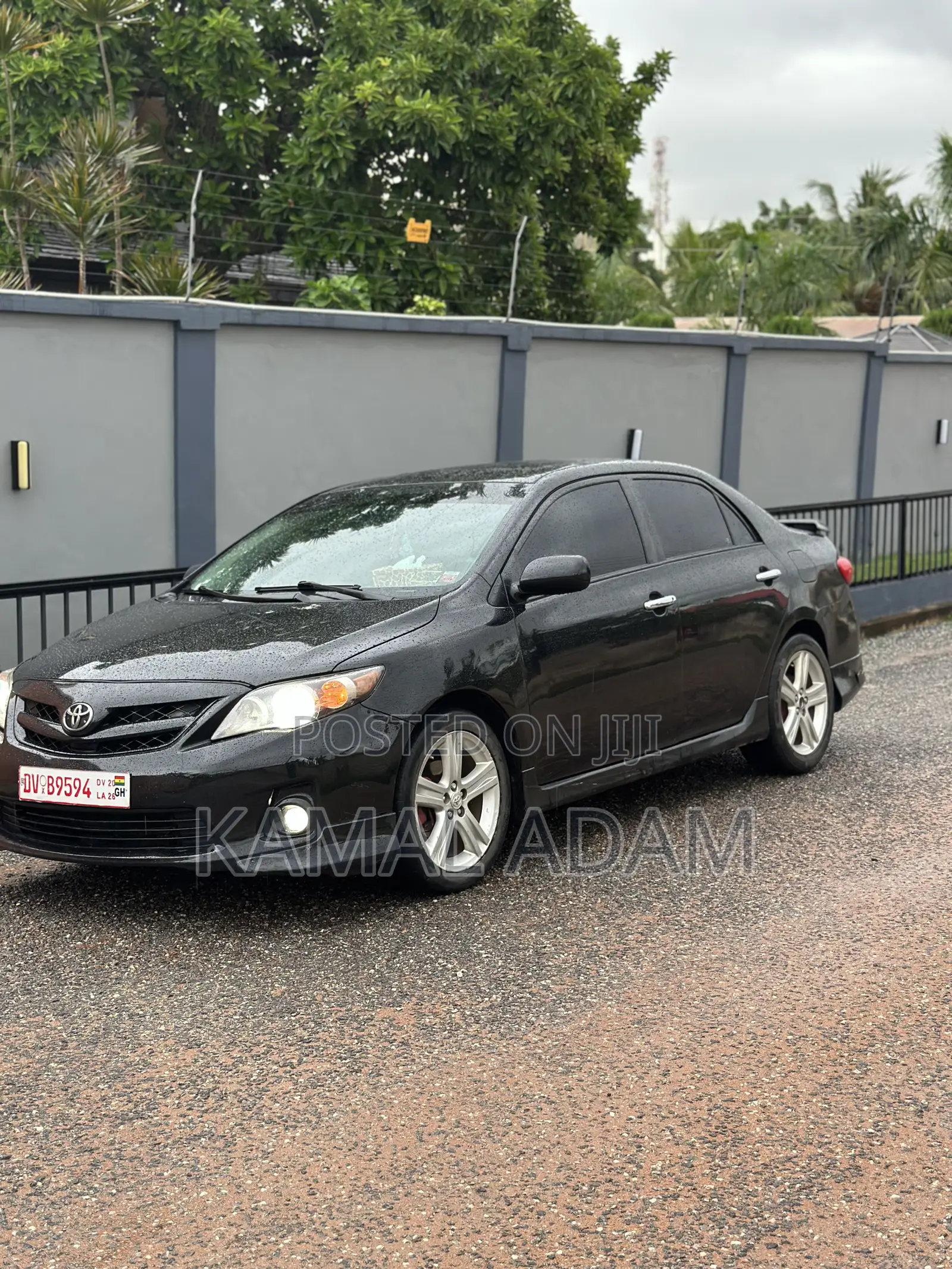 Toyota Corolla LE 4dr Sedan (1.8L 4cyl 4A) 2013 Black